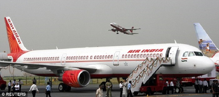 Airport employee throws tantrum because he was seated in economy class